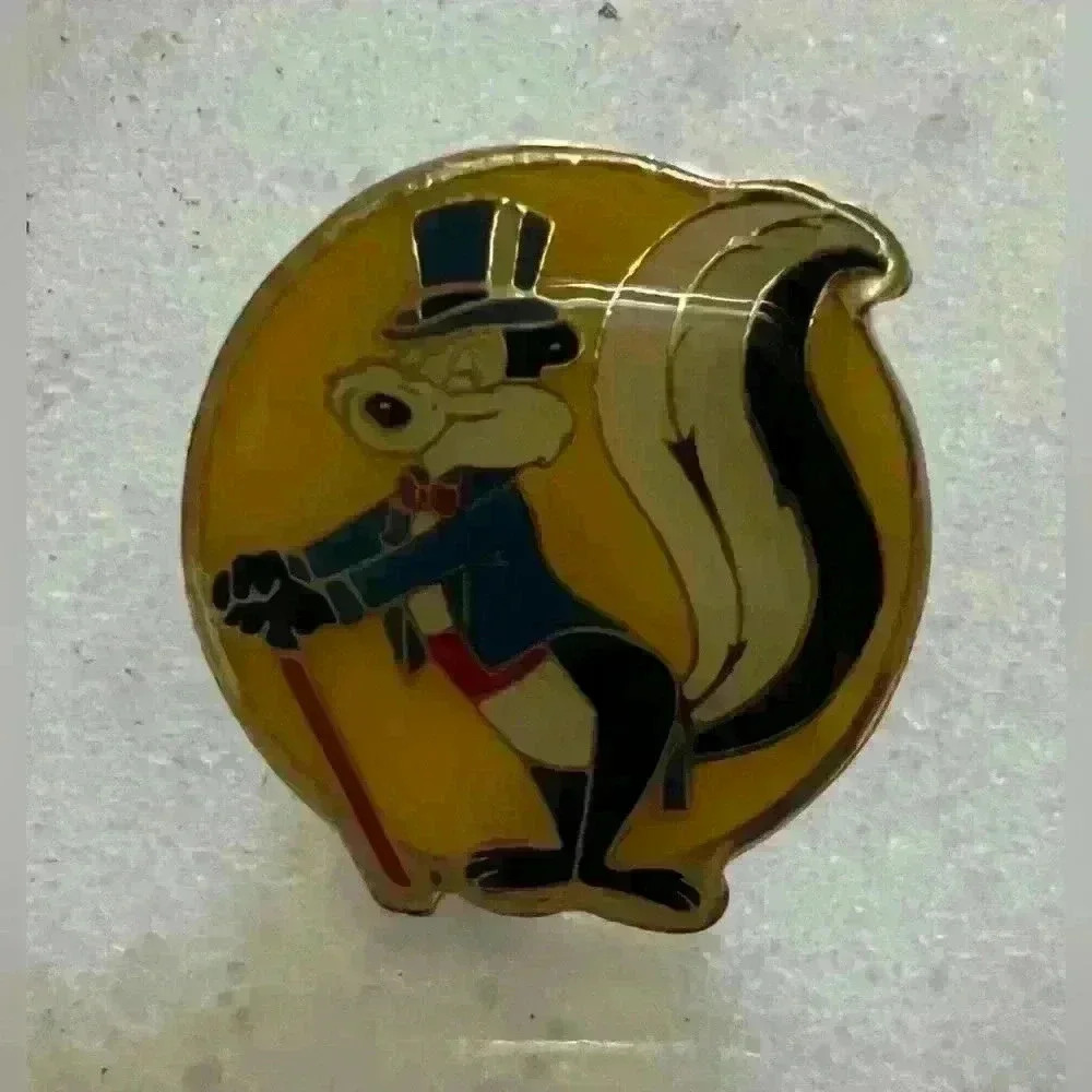 Pepe le Pew Looney Tunes Lapel/Tie Pin Enamel Vintage 1994 Warner Bros EUC.